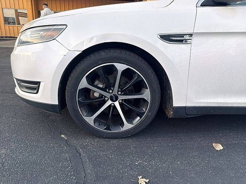 Used 2015 Ford Taurus SEL w/ Equipment Group 201A image 22