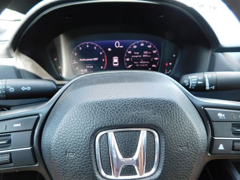 Used 2025 Honda Accord SE image 27