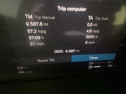 Used 2025 Volvo S90 T8 Ultra w/ Lounge Package image 17