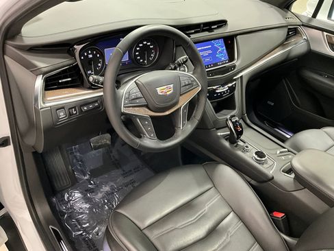 Used 2024 Cadillac XT5 Premium Luxury w/ Platinum Package image 13