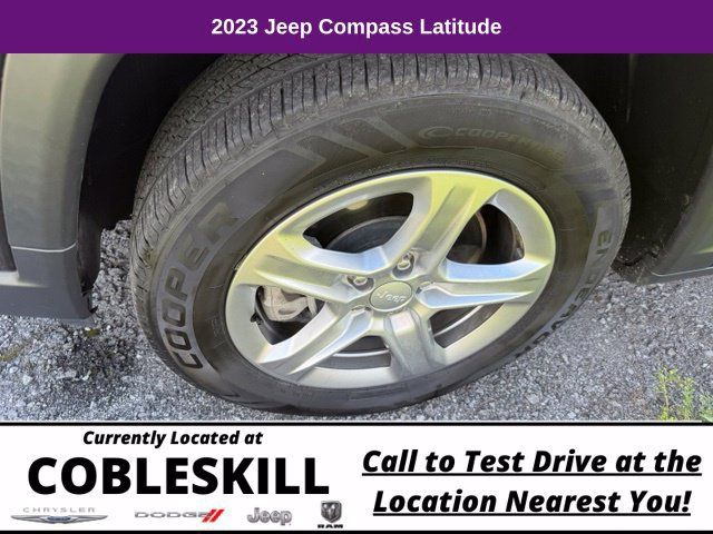 Used 2023 Jeep Compass Latitude w/ Convenience Group AWD/4WD image 10