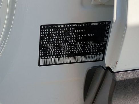 Used 2025 Volkswagen Taos SE FWD image 36