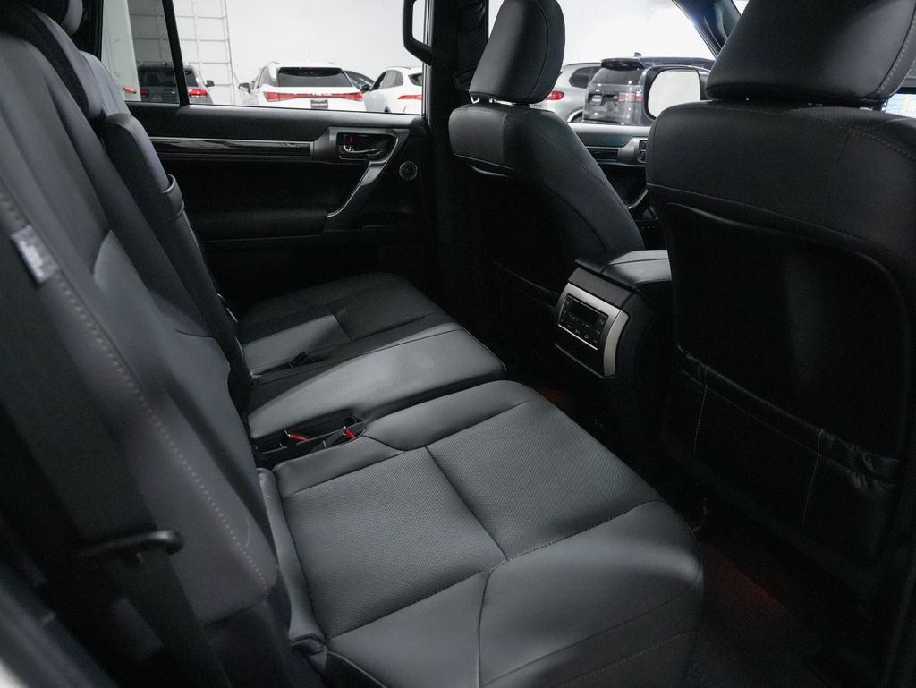 Used 2023 Lexus GX 460 Premium w/ Premium Plus Package AWD/4WD image 33