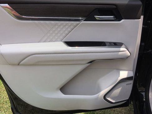 Used 2024 GMC Acadia Denali w/ LPO, Floor Liner Package AWD/4WD image 27