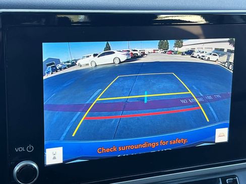 Used 2025 Toyota Camry LE image 19