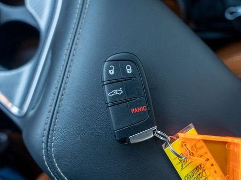 Used 2016 Dodge Challenger SRT Hellcat image 30