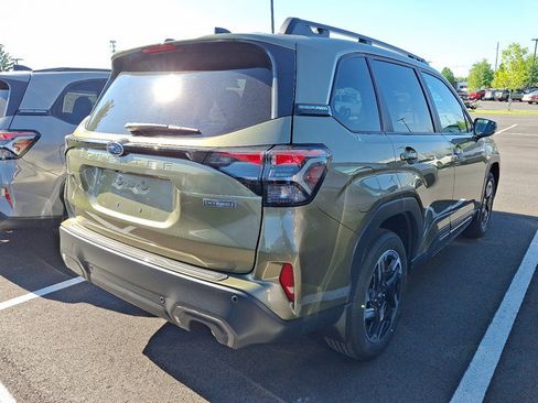 New 2026 Subaru Forester Touring AWD/4WD image 4