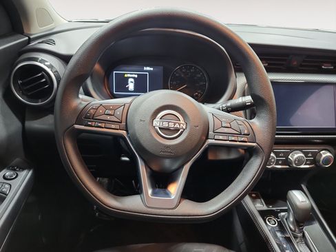 Used 2024 Nissan Kicks SV FWD image 12