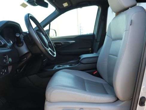 Used 2024 Honda Passport EX-L image 10