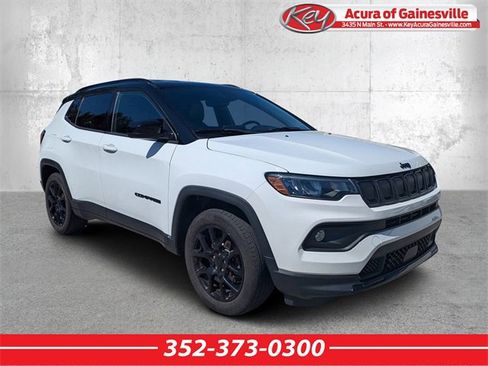 Used 2022 Jeep Compass Altitude image 1