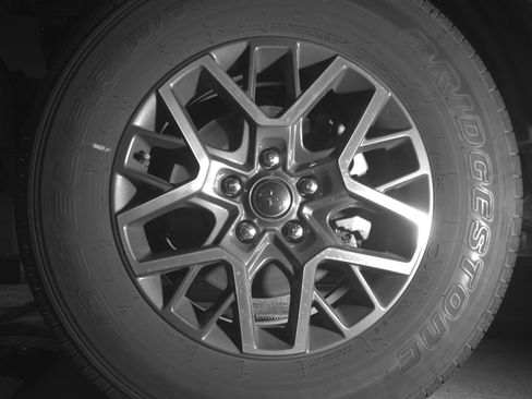 Used 2025 Jeep Wrangler Sahara image 12