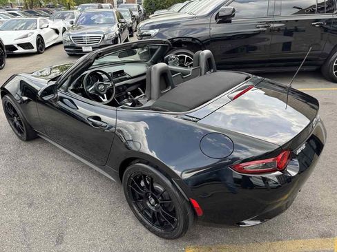 Used 2016 MAZDA MX-5 Miata Sport RWD image 12