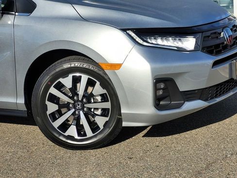 New 2026 Honda Odyssey EX-L image 3