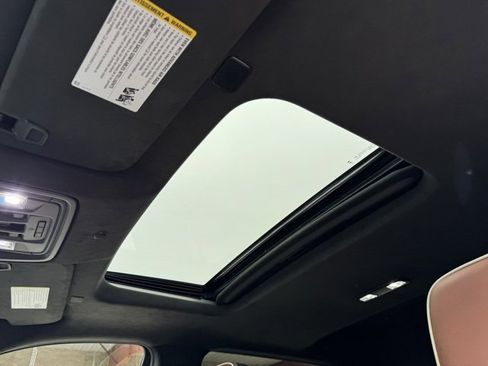 Used 2024 GMC Sierra 3500 Denali Ultimate image 14