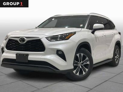 Used 2024 Toyota Highlander XLE