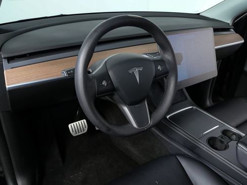 Used 2021 Tesla Model Y Performance image 32