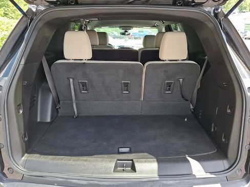 Used 2022 Chevrolet Traverse LS w/ Midnight/Sport Edition AWD/4WD image 30
