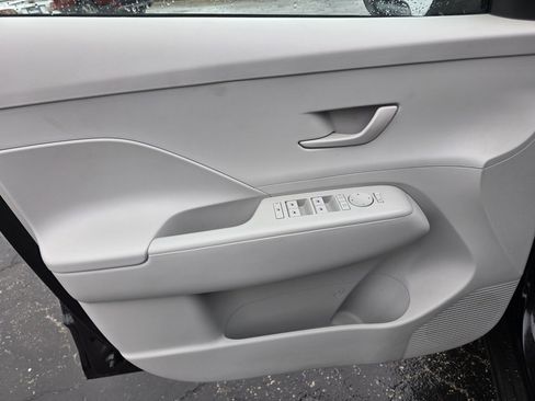 Used 2025 Hyundai Kona SEL image 15