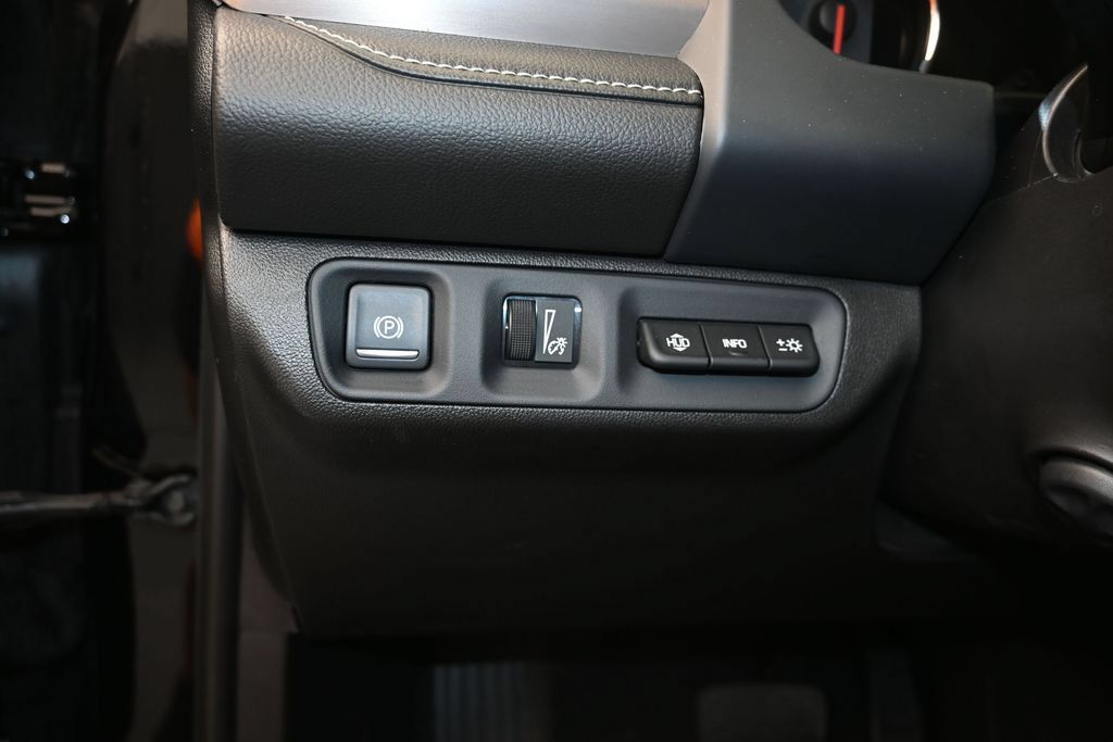Certified 2023 GMC Acadia Denali w/ Black Diamond Edition FWD image 13