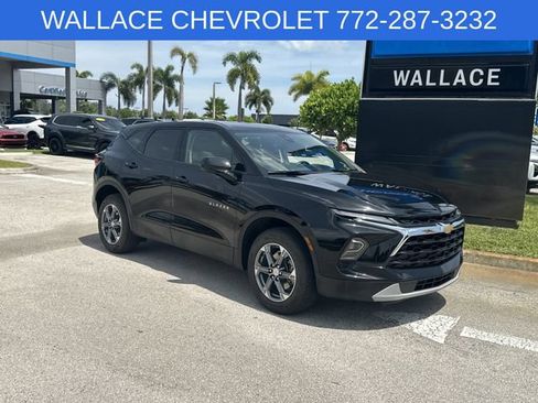 Used 2025 Chevrolet Blazer LT FWD image 5