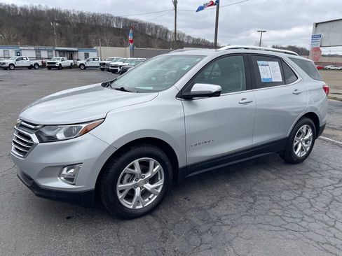 Used 2021 Chevrolet Equinox Premier image 2