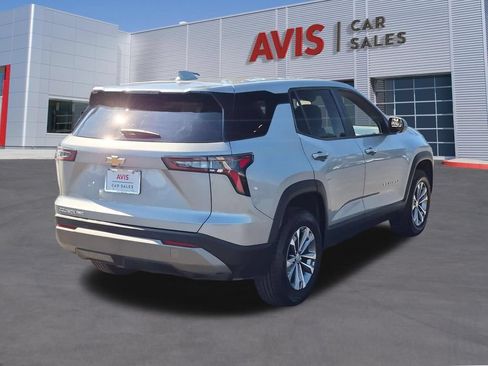 Used 2025 Chevrolet Equinox LT AWD/4WD image 6