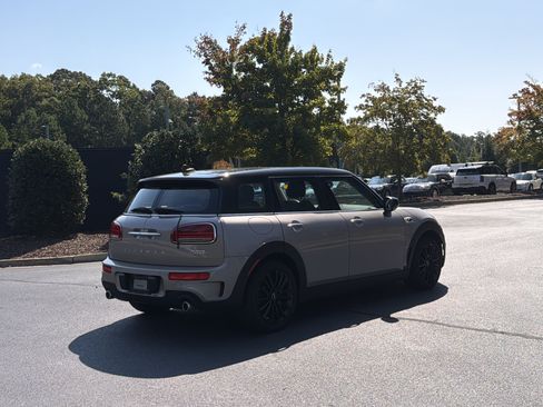Used 2024 MINI Cooper Clubman S FWD image 3