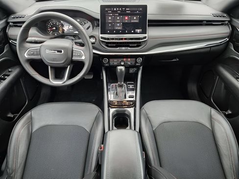 Used 2024 Jeep Compass Trailhawk AWD/4WD image 22