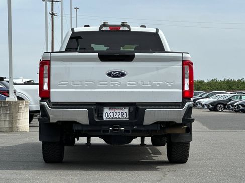 Used 2023 Ford F250 XLT AWD/4WD image 5