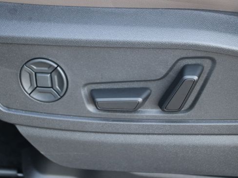 Used 2025 Audi Q5 Premium Plus image 28