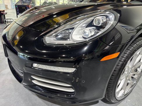 Used 2014 Porsche Panamera 4S Executive image 25