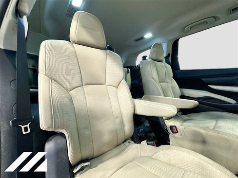 Certified 2022 Subaru Ascent Premium w/ Convenience Package image 29