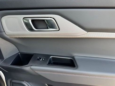 New 2026 Ford Explorer Active w/ Active Comfort Package image 21