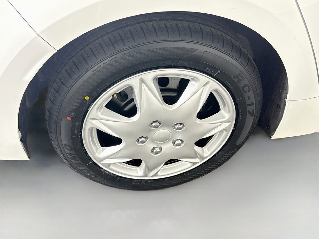 Used 2024 Toyota Corolla LE FWD image 31