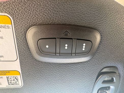 New 2025 Jeep Gladiator Sport image 35