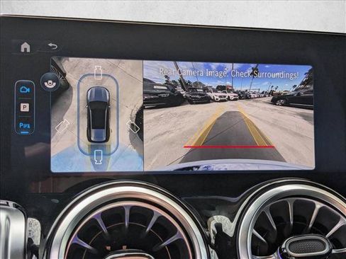 Used 2026 Mercedes-Benz GLB 250 4MATIC image 12