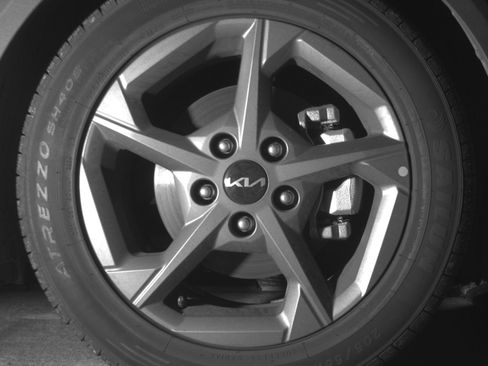 Used 2025 Kia K4 LXS FWD image 13