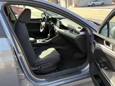 Used 2022 Kia K5 LX FWD image 25