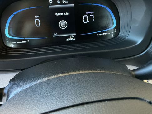 Certified 2024 Hyundai Venue SEL image 11