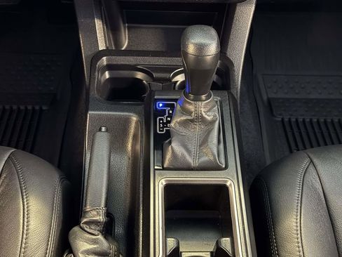 Used 2023 Toyota Tacoma SR AWD/4WD image 6