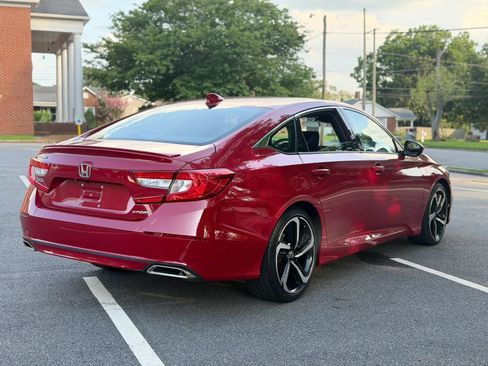 Used 2018 Honda Accord Sport image 5