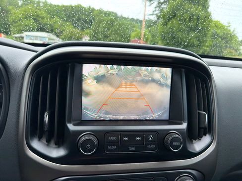 Used 2017 Chevrolet Colorado Z71 AWD/4WD image 19
