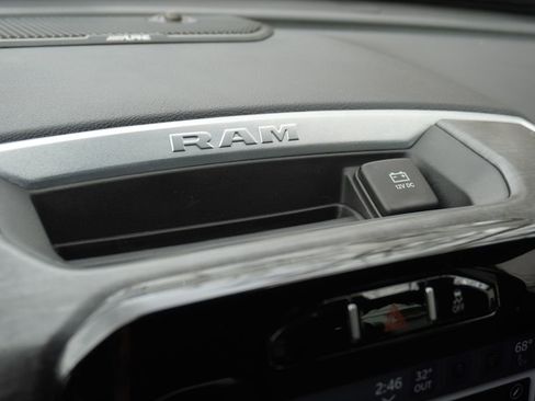 Used 2024 RAM 3500 Big Horn w/ Night Edition image 38