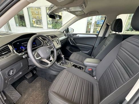 Used 2023 Volkswagen Tiguan S FWD image 12