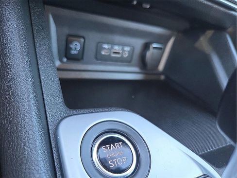 Used 2025 Nissan Sentra SV w/ All-Weather Package image 16