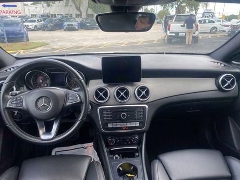 Used 2018 Mercedes-Benz CLA 250 image 11