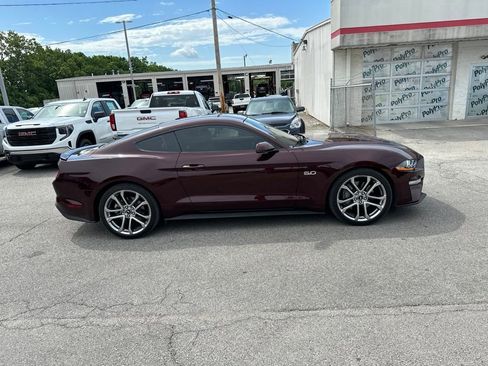 Used 2018 Ford Mustang GT Premium RWD image 4
