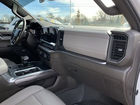Used 2022 Chevrolet Silverado 1500 LTZ image 31