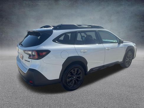 Used 2025 Subaru Outback Onyx Edition AWD/4WD image 5