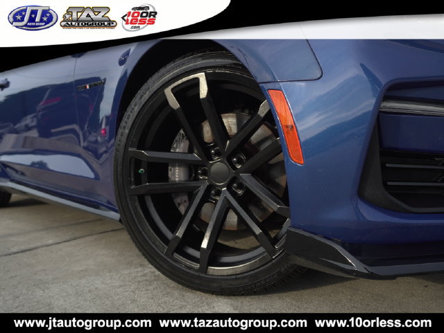 Used 2020 Chevrolet Camaro SS RWD image 2